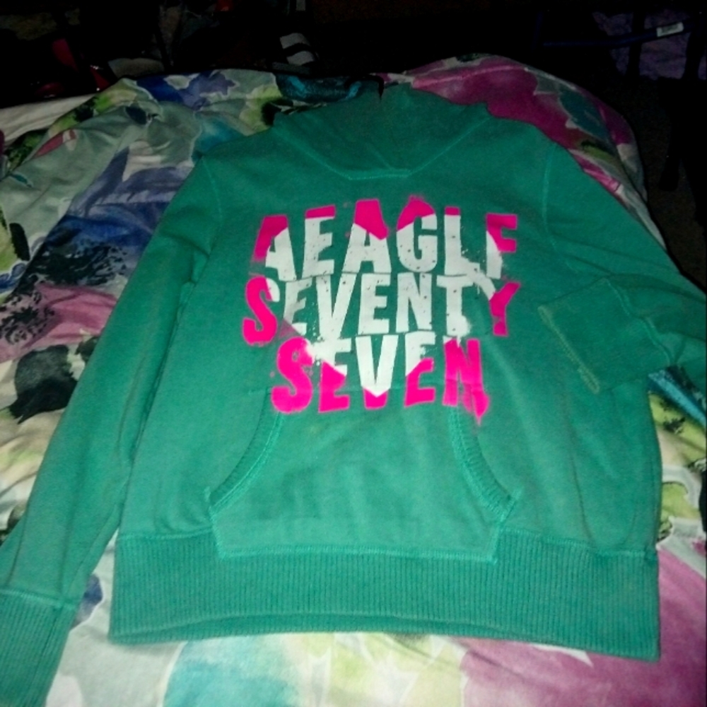 AE sweater like new
